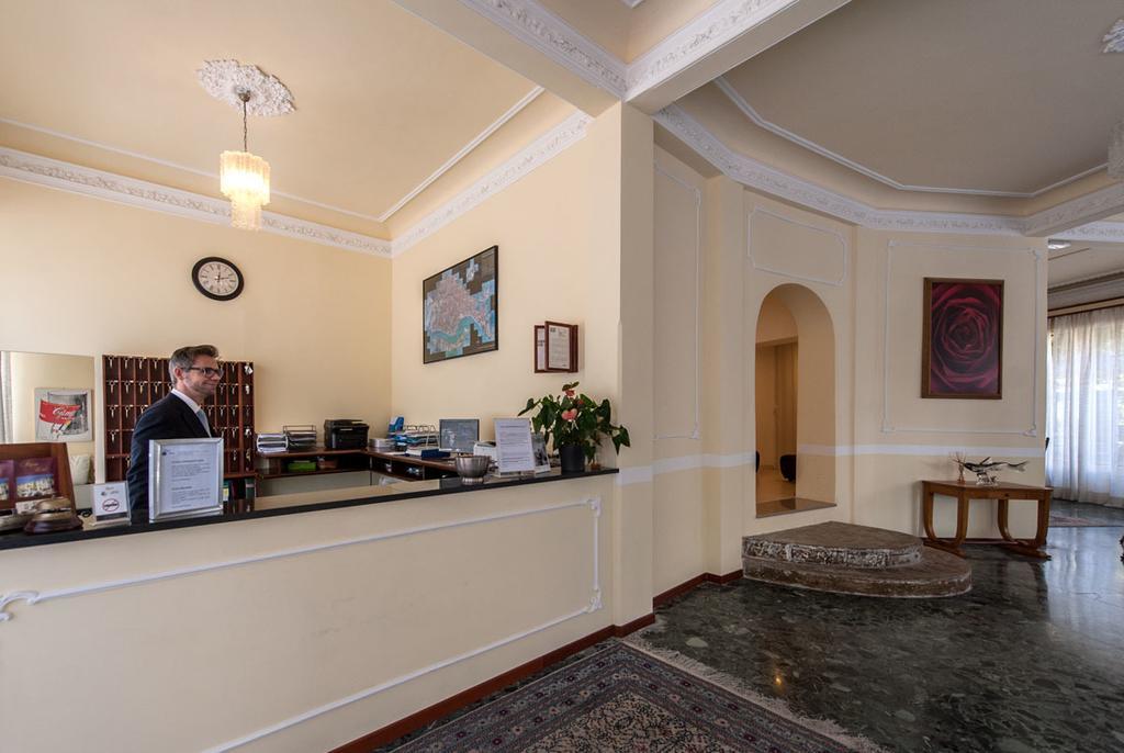 Hotel Byron Lido di Venezia Kültér fotó