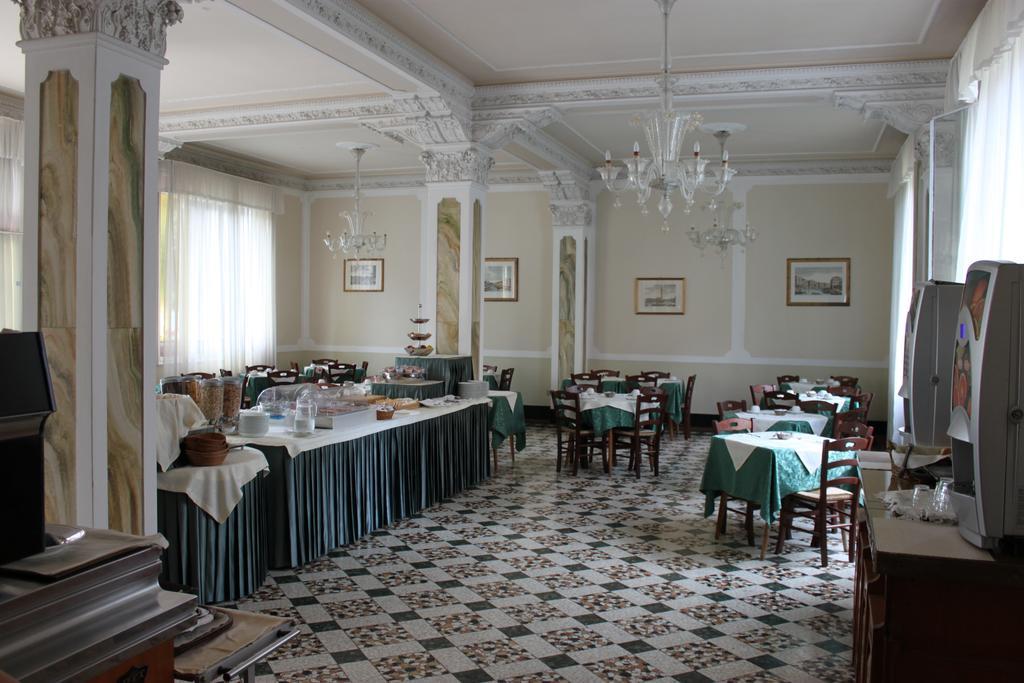 Hotel Byron Lido di Venezia Kültér fotó