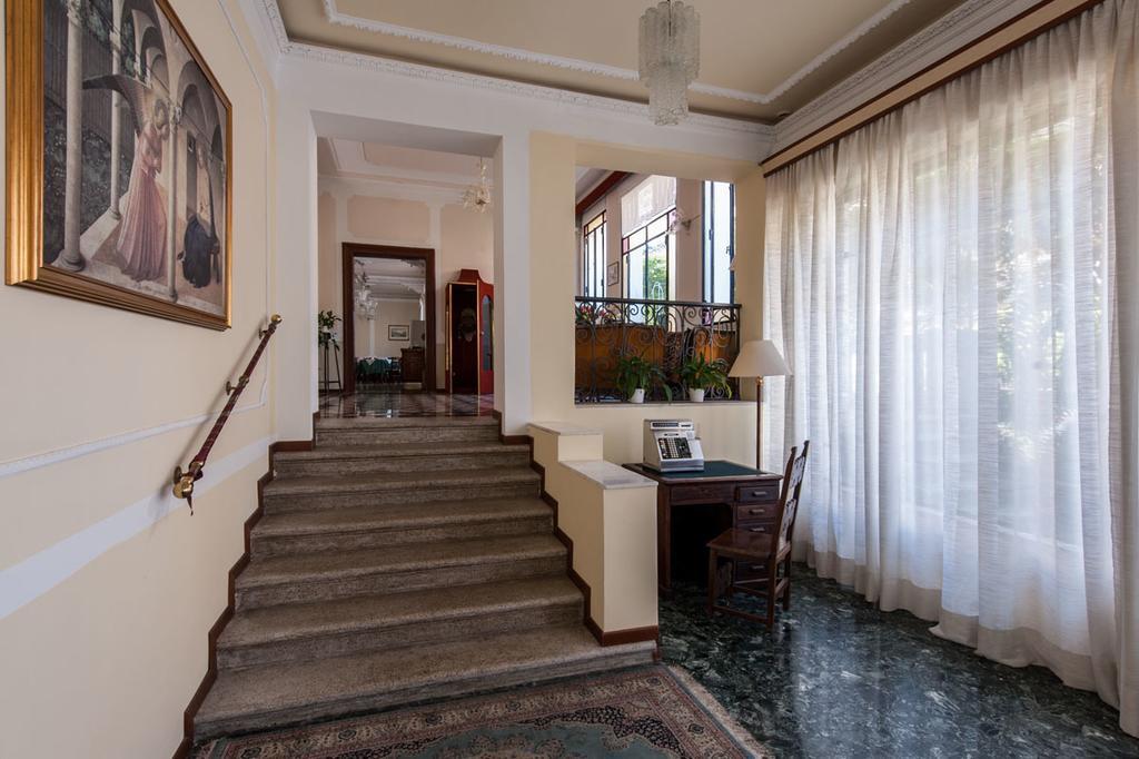 Hotel Byron Lido di Venezia Kültér fotó